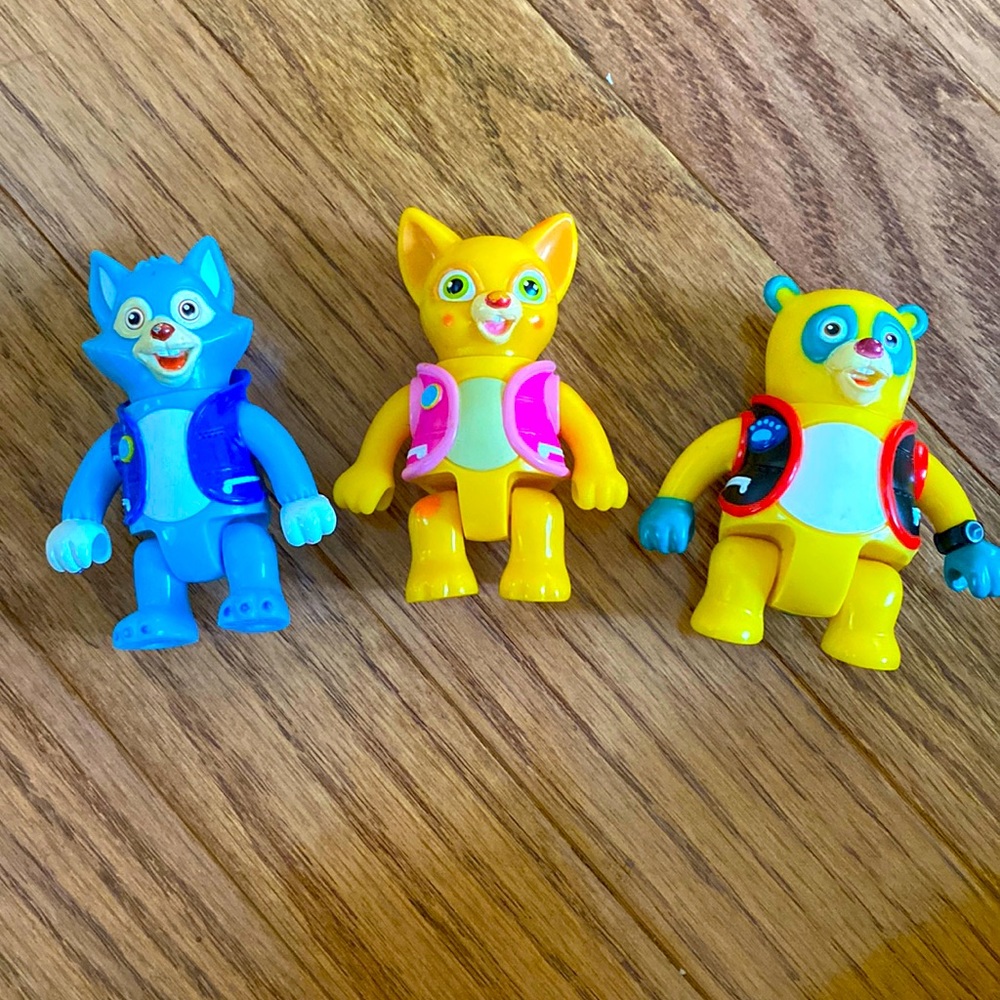 Special Agent Oso Figures 3 pieces